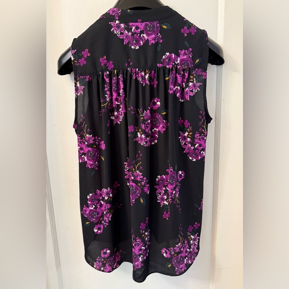 INC INTERNATIONAL CONCEPTS INC.  LOVELY SLEEVELESS BLACK FLORAL TOP - Picture 5 of 10